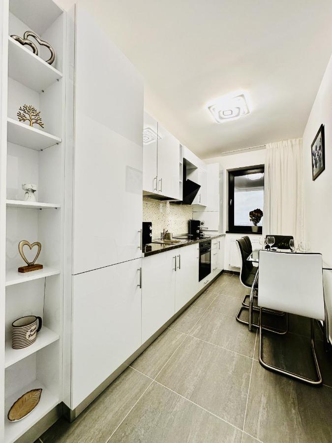 Rentforcomfort Sky Garden Studio Apartment